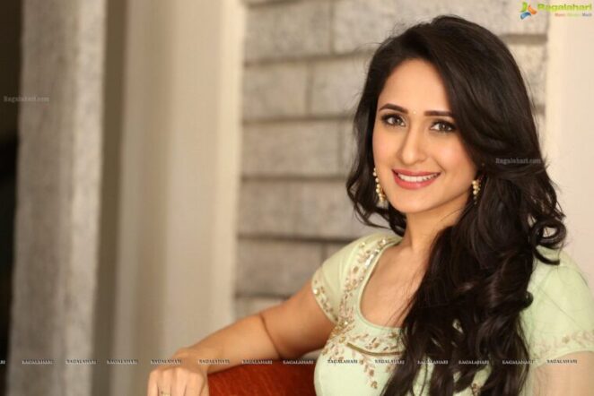 pragya jaiswal