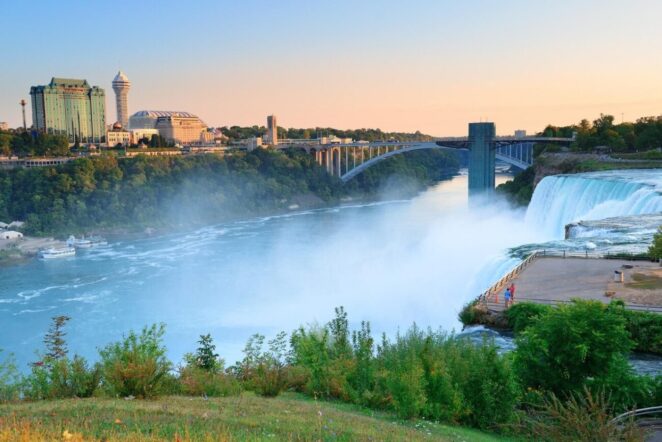 niagara falls sunrise